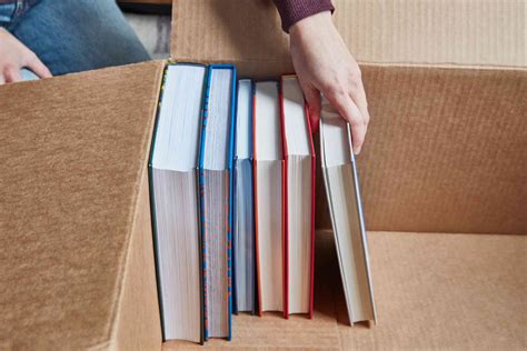 How to Pack Books without Boxes: Creative Strategies and Insightful Tips